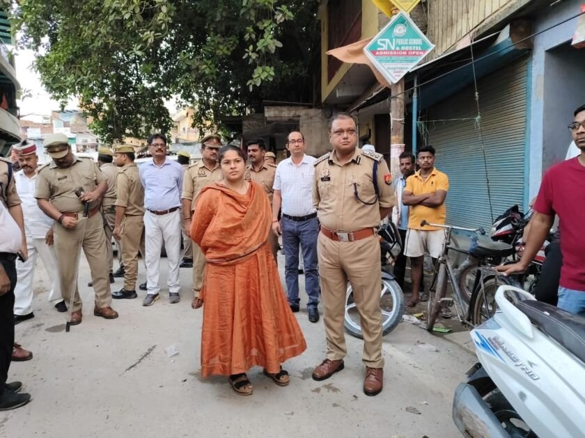 मिर्जापुर में मोहर्रम का शांतिपूर्ण आयोजन, डीएम और एसएसपी ने किया निरीक्षण
