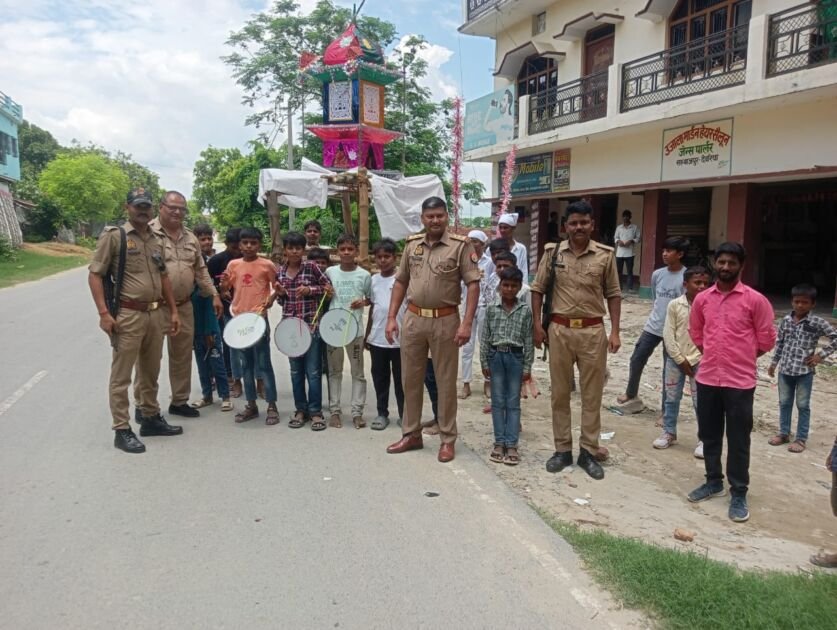 देवरिया में मोहर्रम पर्व के दौरान पुलिस द्वारा की जा रही सतर्क निगरानी