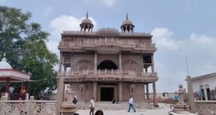 गाजीपुर में शिवपूजन बाबा आश्रम में गुरु पूर्णिमा के अवसर पर महाप्रसाद की तैयारी