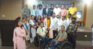 जसवंत पवार सैनी को समाजसेवी संस्थाओं द्वारा सम्मानित करते हुए