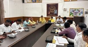 मुख्यमंत्री डैशबोर्ड समीक्षा बैठक में मीरजापुर की जिलाधिकारी प्रियंका निरंजन