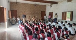 मीरजापुर में साइबर जागरुकता दिवस पर विद्यार्थियों को साइबर सुरक्षा की जानकारी दी गई