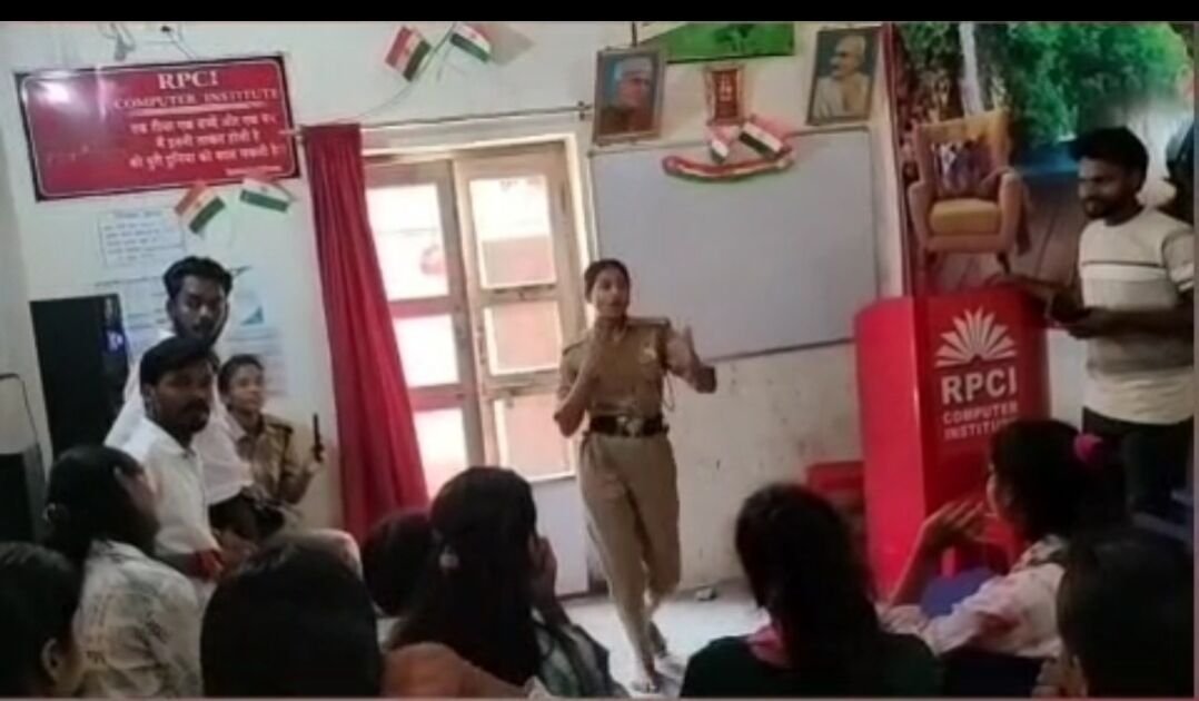 आरपीसीआई इंस्टिट्यूट सिसवा बाजार में धूमधाम मनाया गया स्वतंत्रता दिवस 3 Screenshot 2025 08 16 18 03 50 164 com.whatsapp edit