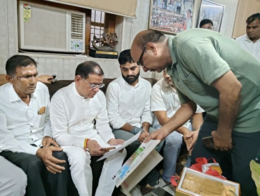 फरीदाबाद में मंत्री राजेश नागर ने पल्ला बसंतपुर रोड की पैमाइश के दिए निर्देश