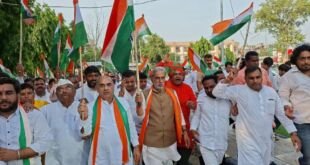 बल्लभगढ़ में भव्य तिरंगा यात्रा का शुभारंभ करते कृष्णपाल गुर्जर