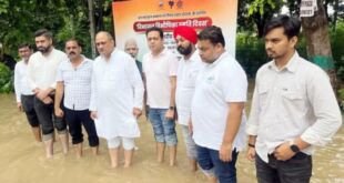 फरीदाबाद जलभराव पर विरोध जताते कांग्रेस जिलाध्यक्ष बलजीत कौशिक