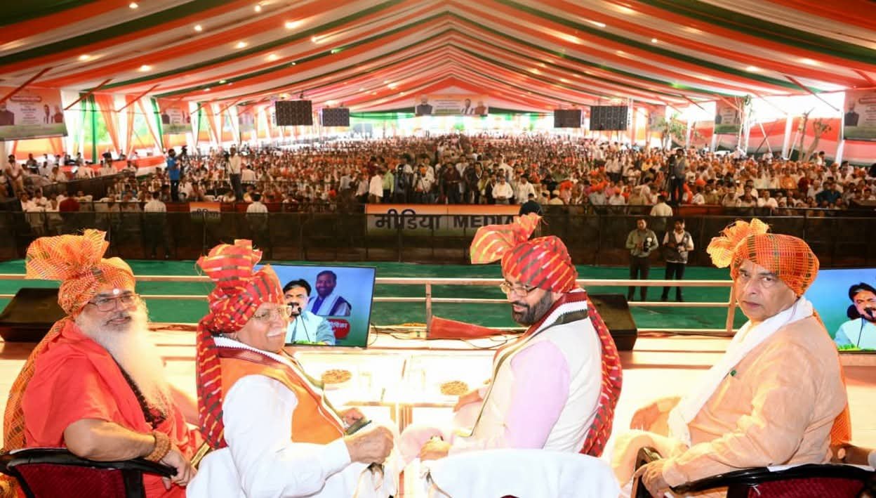मुख्यमंत्री नायब सिंह सैनी फरीदाबाद में विभाजन विभीषिका दिवस पर संबोधित करते हुए
