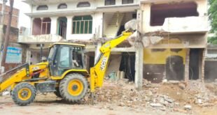 श्रावस्ती भिनगा में अतिक्रमण पर बुलडोज़र कार्रवाई
