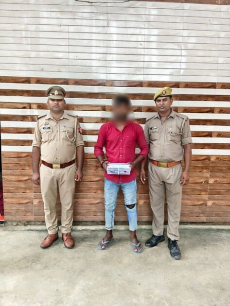गाजीपुर नंदगंज पुलिस ने युवक को देशी तमंचा और कारतूस के साथ गिरफ्तार किया