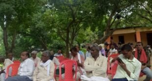 गाजीपुर में जनसभा को संबोधित करते कम्युनिस्ट पार्टी के नेता