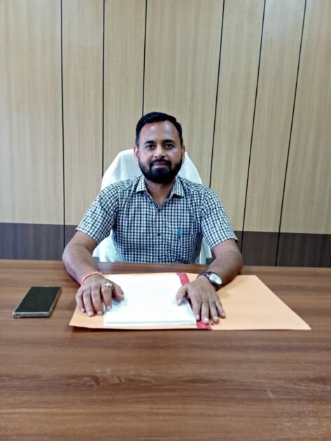 जेएनसीयू बलिया के उप कुलसचिव विकास परीक्षा नियंत्रक पद पर प्रोन्नत
