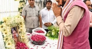 मुख्यमंत्री नायब सिंह सैनी ने रेनू गोयल को श्रद्धांजलि अर्पित की