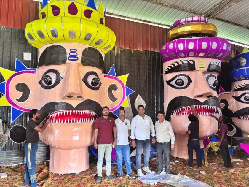 फरीदाबाद में 76वां दशहरा मनाने की तैयारी करती श्री महावीर दल दशहरा कमेटी