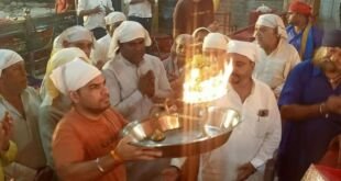 फरीदाबाद श्री वैष्णो देवी मंदिर में स्कंदमाता पूजा अर्चना