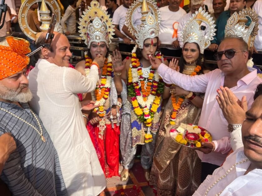 फरीदाबाद में राम-भरत मिलाप शोभायात्रा का भव्य आयोजन