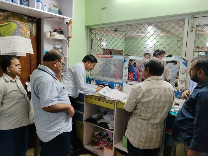 गाजीपुर पहुंची सीरप कांड के जांच की आंच: दर्जन भर अस्पतालों व मेडिकल स्टोर पर रेड 3 WhatsApp Image 2025 10 10 at 11.53.56