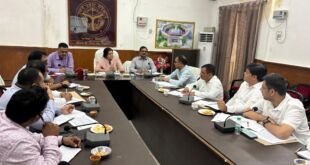 सचिव माला श्रीवास्तव भूतत्व एवं खनिकर्म विभाग बैठक मीरजापुर