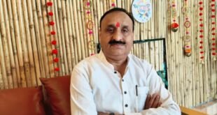 फरीदाबाद में छठ पर्व पर शुभकामनाएं देते डॉ. अजय तिवारी
