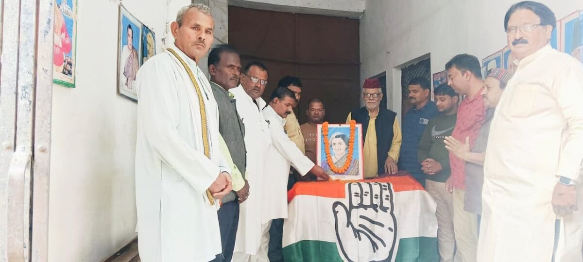 सलेमपुर /देवरिया - इंदिरा गांधी ने बढ़ाया पूरे विश्व में भारत का मान सम्मान - डॉ धर्मेन्द्र पांडेय 1 IMG 20251120 WA0022