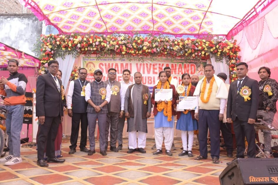 देवरिया - स्वामी विवेकानंद मॉडर्न पब्लिक स्कूल खुखुंदू में धूमधाम से मना 77वां गणतंत्र दिवस; मेधावी छात्राएं साइकिल पाकर हुईं गदगद 2 IMG 20260126 WA0018
