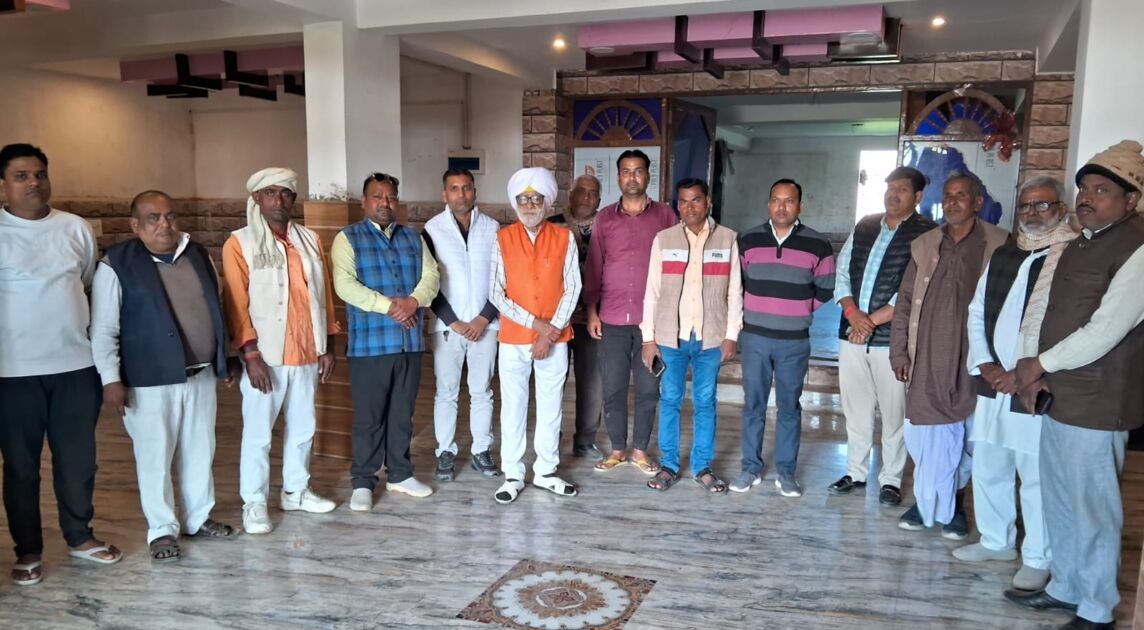 देवरिया - मीडिया में आ रही विसंगतियों को बताया 'चाय पर चर्चा' कार्यक्रम में 1 IMG 20260205 WA0005