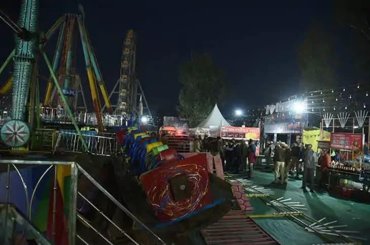 सूरजकुंड मेले में बड़ा हादसा,लोगों को बचाने में पुलिस इंस्पेक्टर की हुई मौत,कई घायल 1 IMG 20260207 WA0011