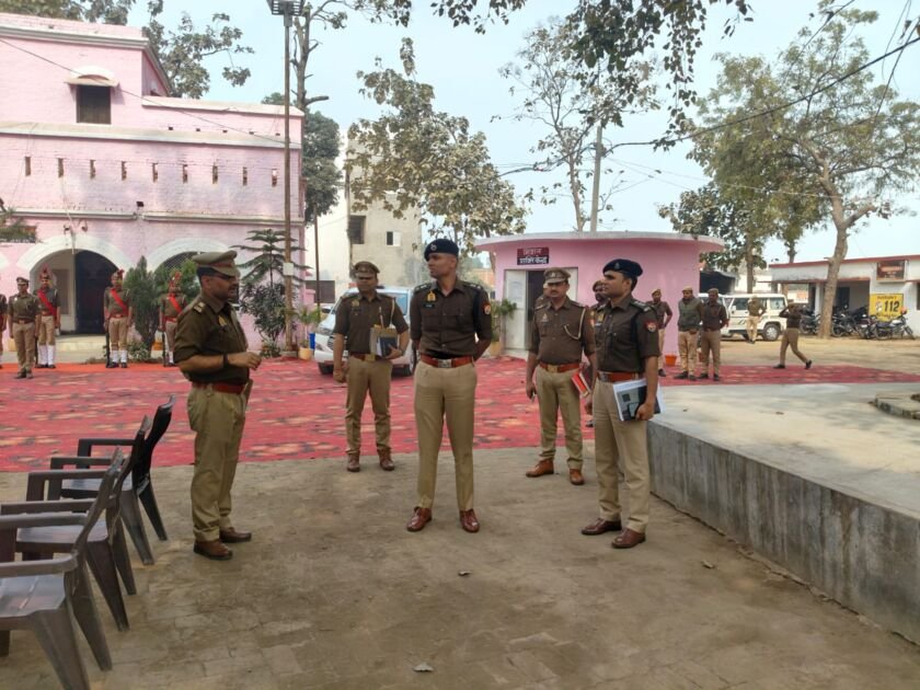देवरिया पुलिस अधीक्षक द्वारा थाना खुखुन्दू का वार्षिक निरीक्षण कर आवश्यक दिशा-निर्देश दिए गए 2 IMG 20260219 WA0012
