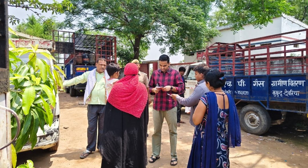 देवरिया - डीएम ने गैस एजेंसी खुखुन्दू व भाटपाररानी गैस एजेंसी का किया औचक निरीक्षण किया 2 Screenshot 2026 05 10 17 59 14 80 6012fa4d4ddec268fc5c7112cbb265e7
