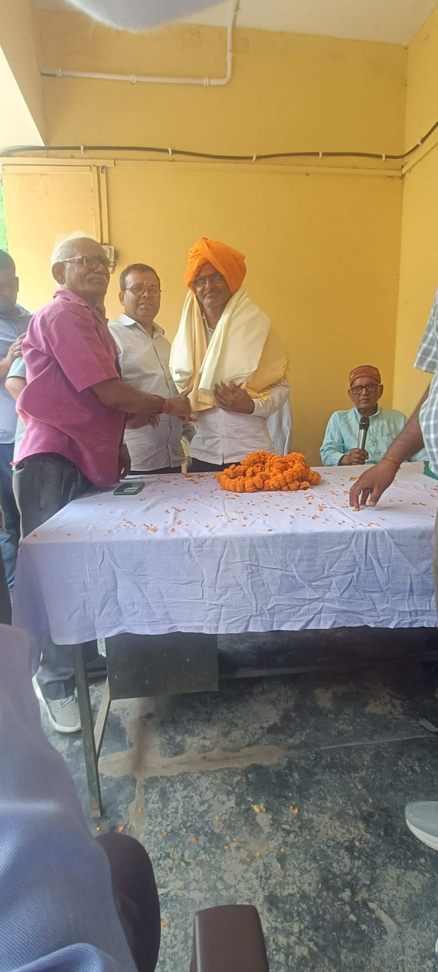 देवरिया - खुखुन्दू प्राथमिक स्वास्थ्य केंद्र में स्थानांतरण पर भावभीनी विदाई 2 IMG20260621131346