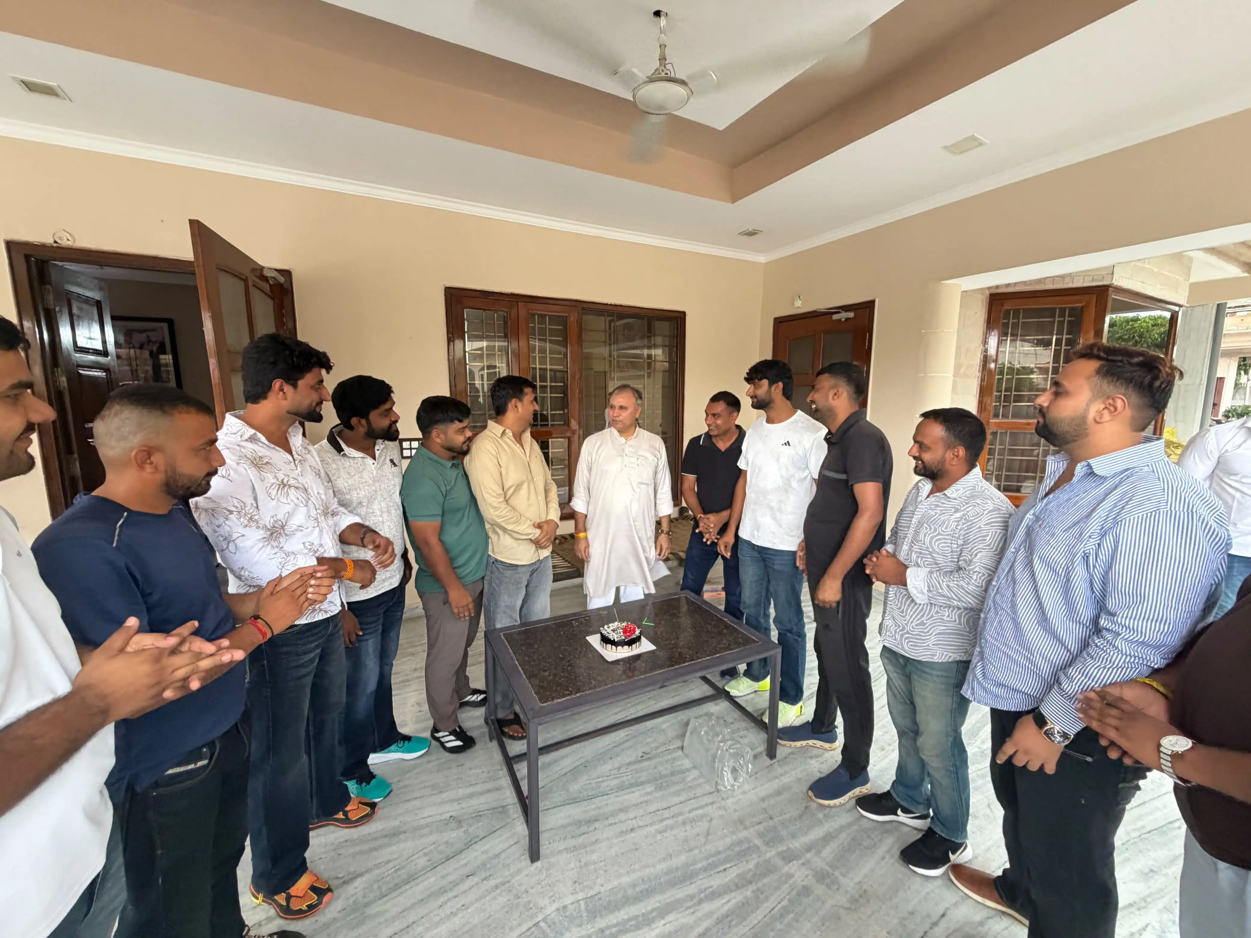 विजय प्रताप के जन्मदिवस पर लोगों ने लिया जनसेवा का संकल्प 2 IMG 20260724 WA0014