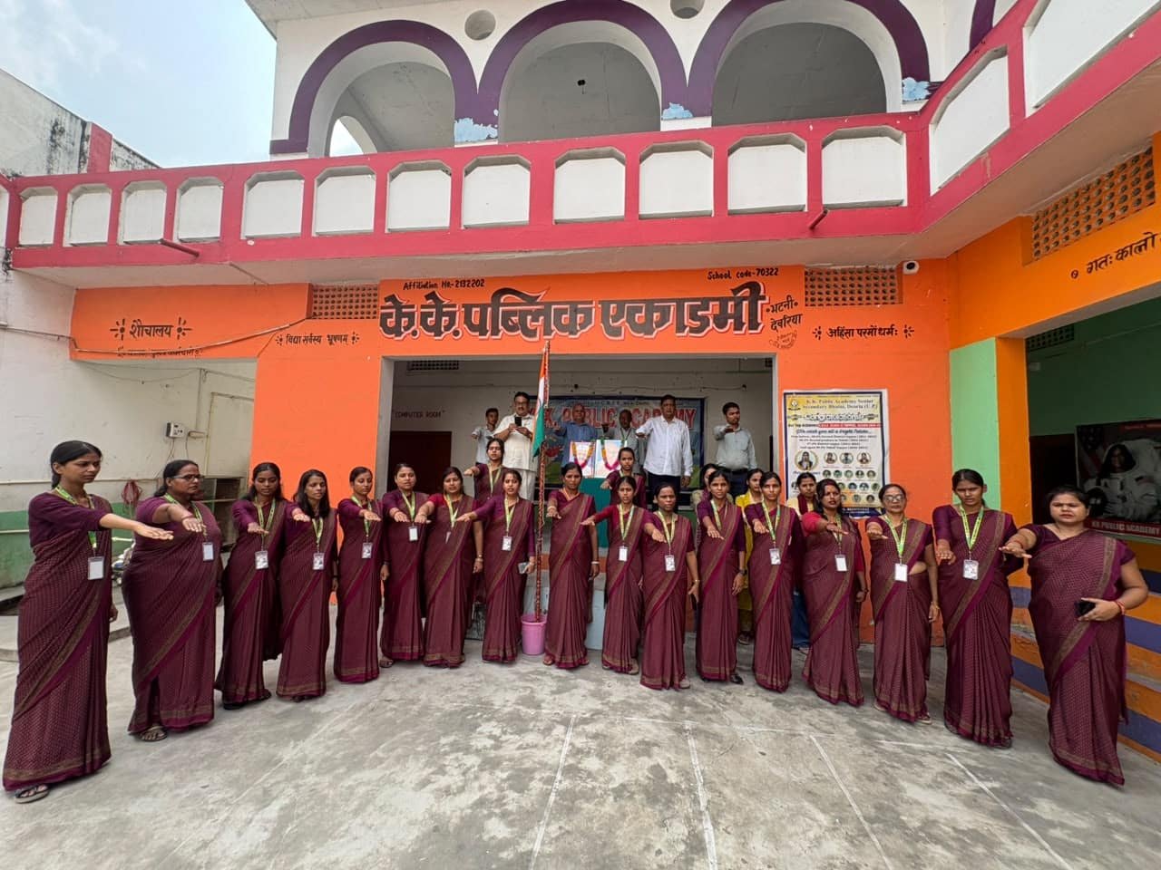 देवरिया - के.के. पब्लिक एकेडमी सीनियर सेकेंडरी भटनी में मनाई गई गांधी-शास्त्री कि जयंती 2 IMG 20261002 WA0003