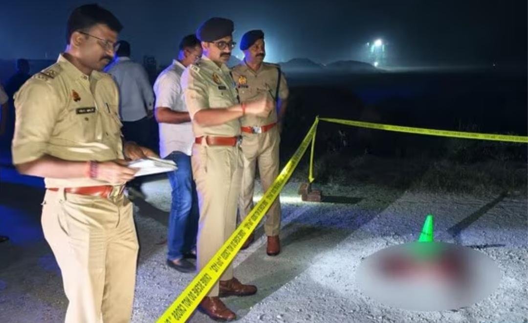 देवरिया में दो युवकों की हत्या से सनसनी, सड़क पर मिले खून से लथपथ शव; खुलासे के लिए तीन टीमें गठित 2 IMG 20261021 WA0012