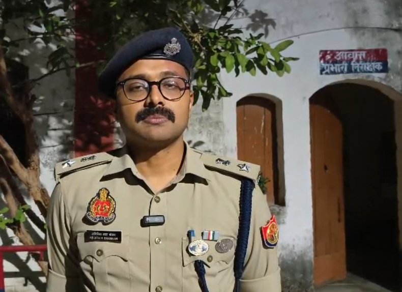 देवरिया में डबल मर्डर से सनसनी, रामजानकी मार्ग पर मिले दो युवकों के शव; हत्या की आशंका 2 Screenshot 2026 10 21 13 06 16 74 6012fa4d4ddec268fc5c7112cbb265e7